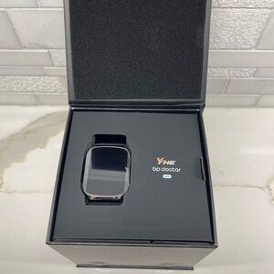 YHE Smart Watch by the Blood Pressure Doctor. Size M. Color Silver. Brand New